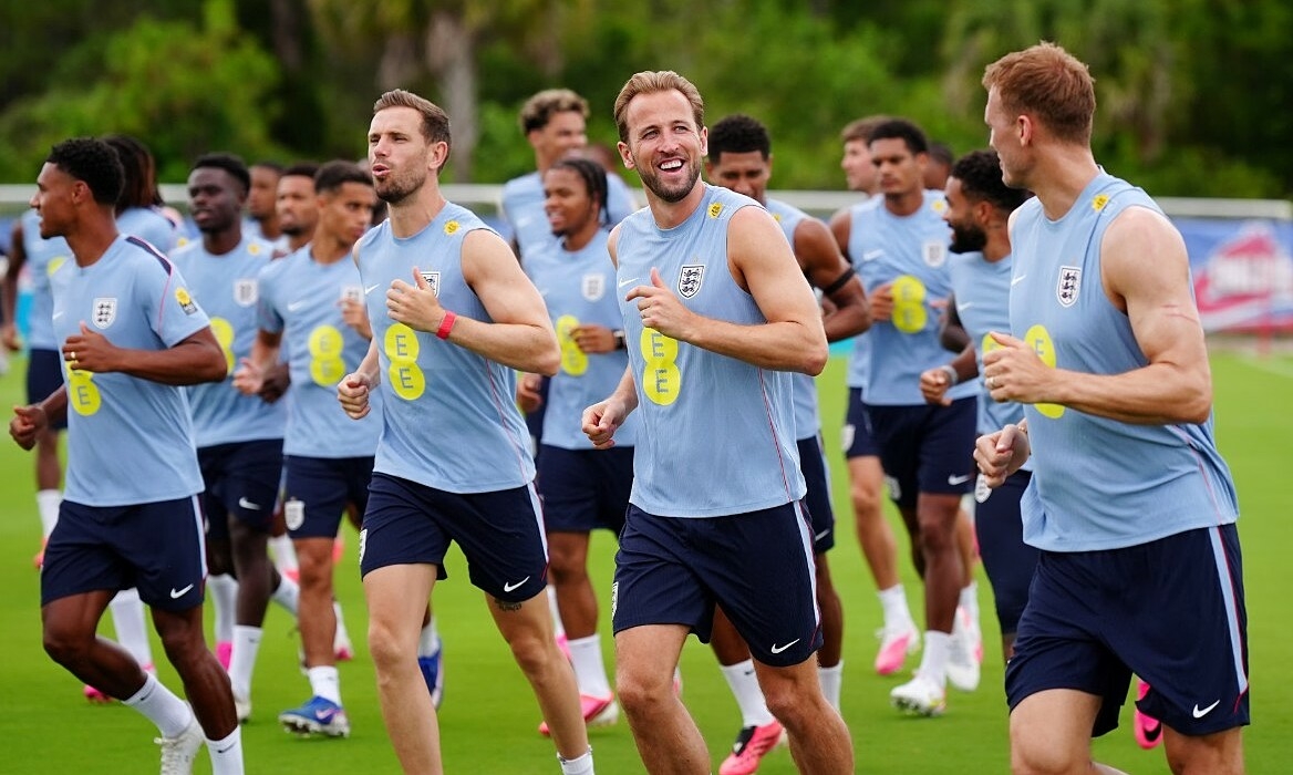 Terry chỉ trích Tuchel: Đội hình Anh thiếu ngôi sao, khó mơ World Cup 2026 - hình ảnh - winrr88.com Terry chỉ trích Tuchel: Đội hình Anh thiếu ngôi sao, khó mơ World Cup 2026 - hình ảnh - winrr88.com