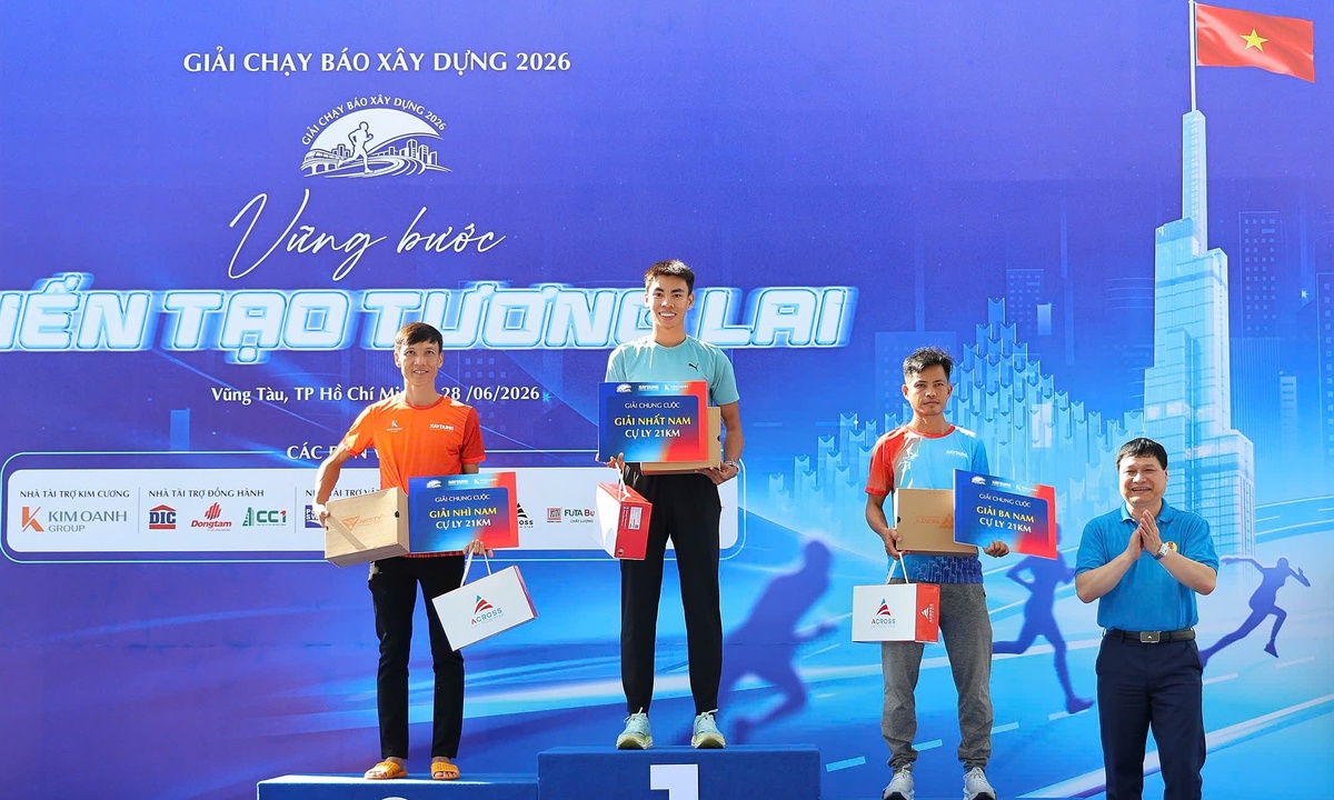 RR88 Việt Nam chúc mừng Anh Khôi vô địch giải chạy Báo Xây dựng 2026 - hình ảnh - winrr88.com
