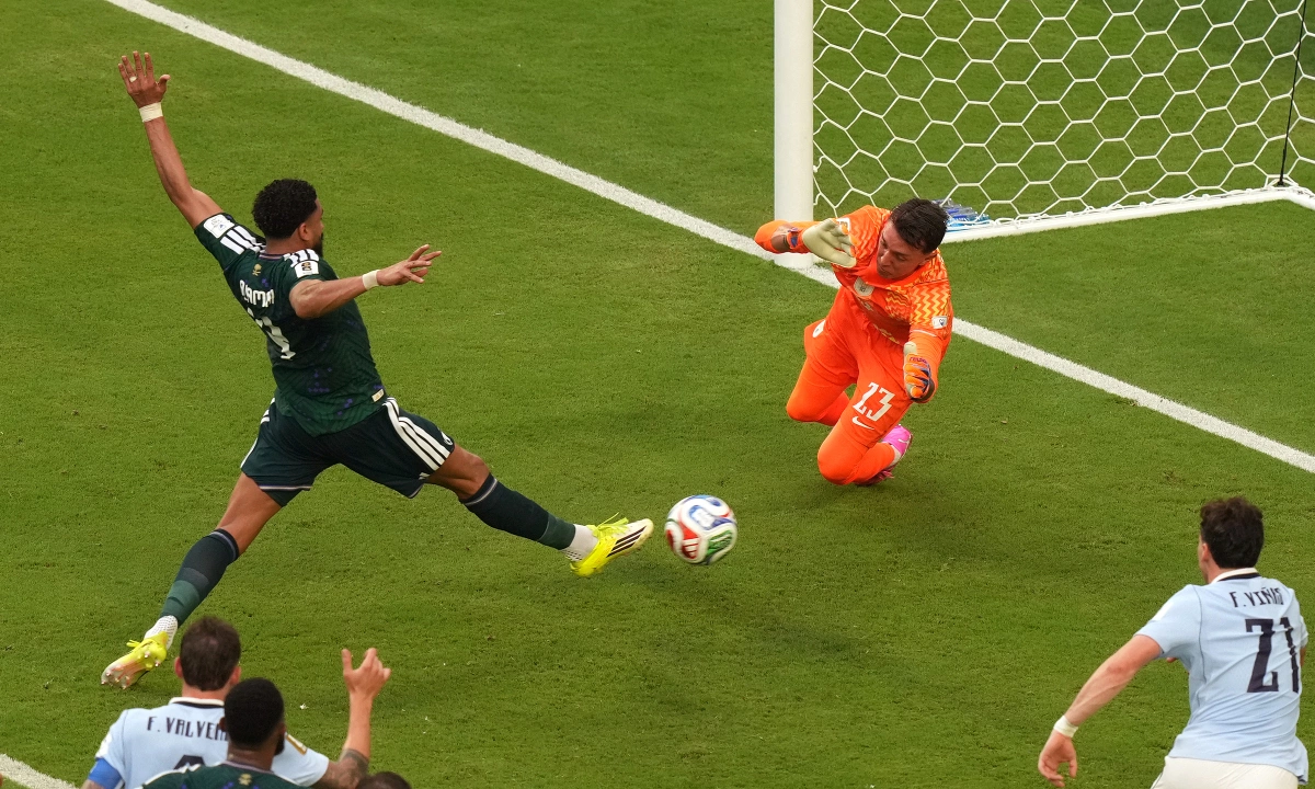 Arab Saudi 1-0 Uruguay (H2): Cột dọc cứu thua – RR88 cập nhật diễn biến nóng World Cup 2026 - hình ảnh - winrr88.com Arab Saudi 1-0 Uruguay (H2): Cột dọc cứu thua – RR88 cập nhật diễn biến nóng World Cup 2026 - hình ảnh - winrr88.com