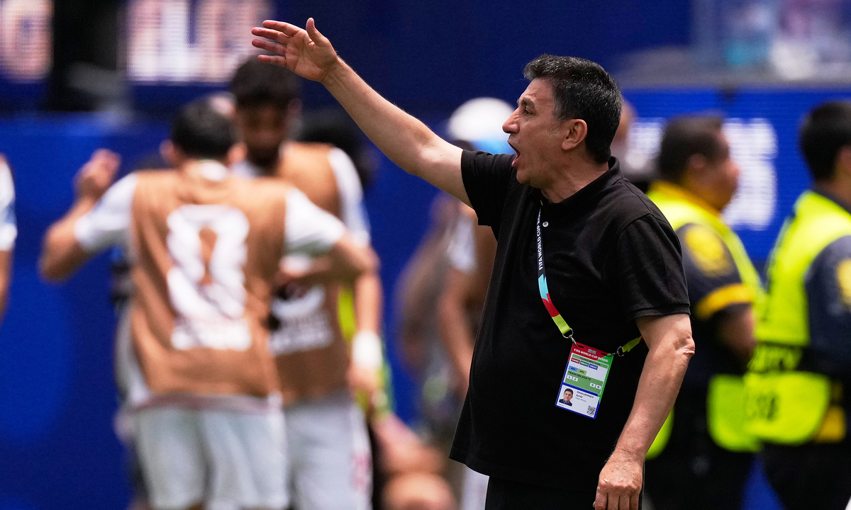 HLV Ghalenoei: ‘Iran bất bại là kỳ tích World Cup’ - hình ảnh - winrr88.com