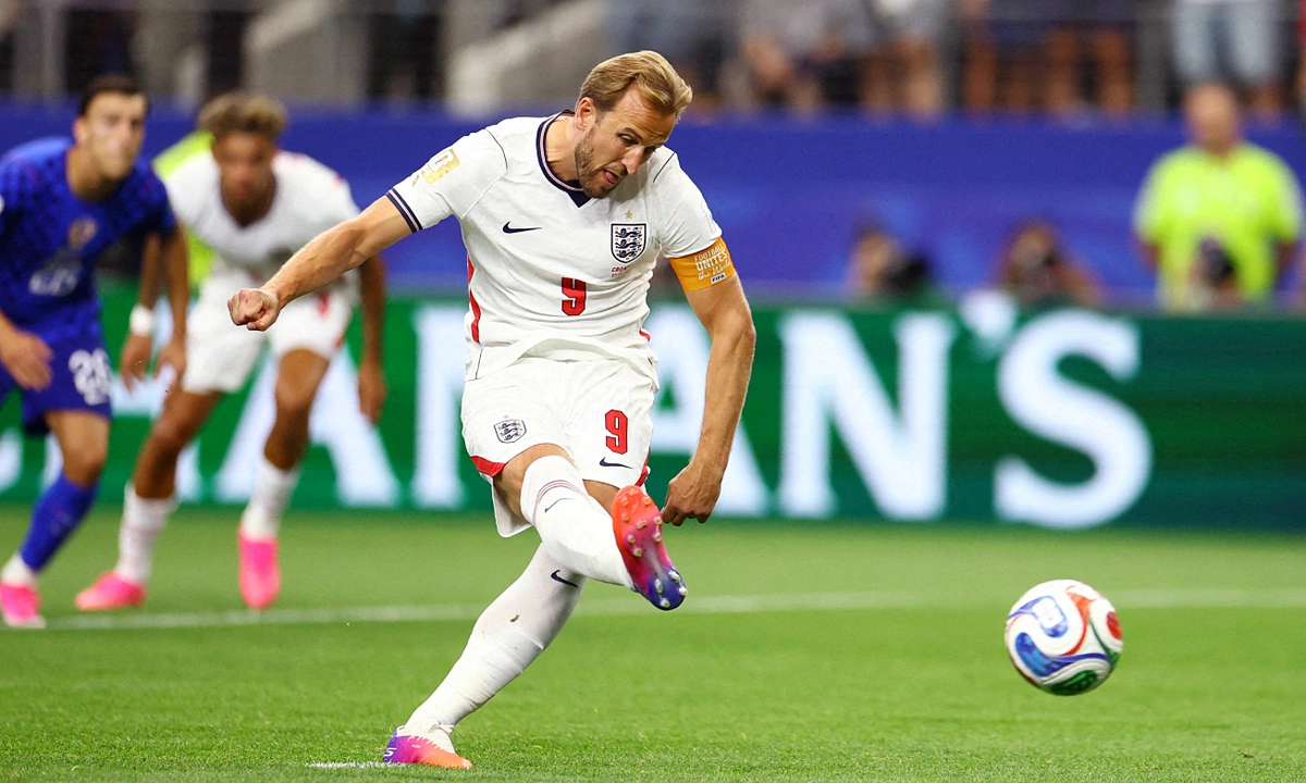 Boateng Kêu Gọi FIFA Cấm Cách Đá Phạt Đền ‘Gây Tranh Cãi’ Của Harry Kane - hình ảnh - winrr88.com Boateng Kêu Gọi FIFA Cấm Cách Đá Phạt Đền ‘Gây Tranh Cãi’ Của Harry Kane - hình ảnh - winrr88.com