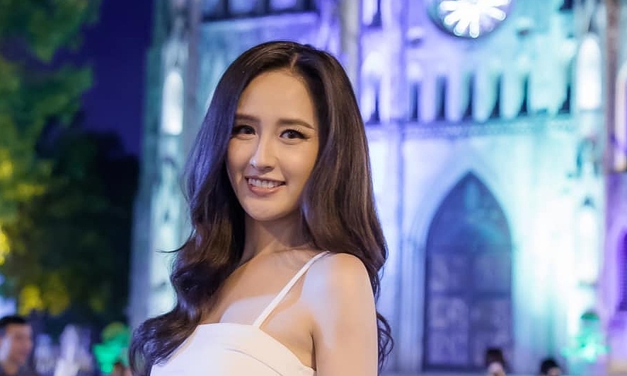 Thưởng tân thủ RR88 và phong cách dạo phố quyến rũ của Mai Phương Thúy - hình ảnh - winrr88.com Thưởng tân thủ RR88 và phong cách dạo phố quyến rũ của Mai Phương Thúy - hình ảnh - winrr88.com