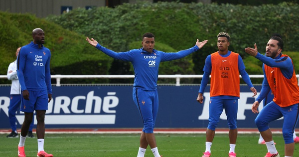‘Biến căng’ bao trùm đội tuyển Pháp, Mbappe bất mãn rời sân tập - hình ảnh - winrr88.com ‘Biến căng’ bao trùm đội tuyển Pháp, Mbappe bất mãn rời sân tập - hình ảnh - winrr88.com
