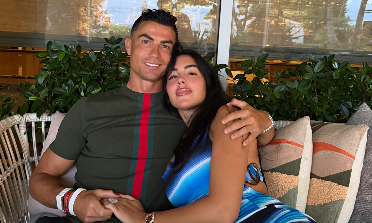 10 năm bên nhau của Ronaldo và vợ sắp cưới: Hành trình vun đắp tổ ấm từ những ngày đầu - hình ảnh - winrr88.com