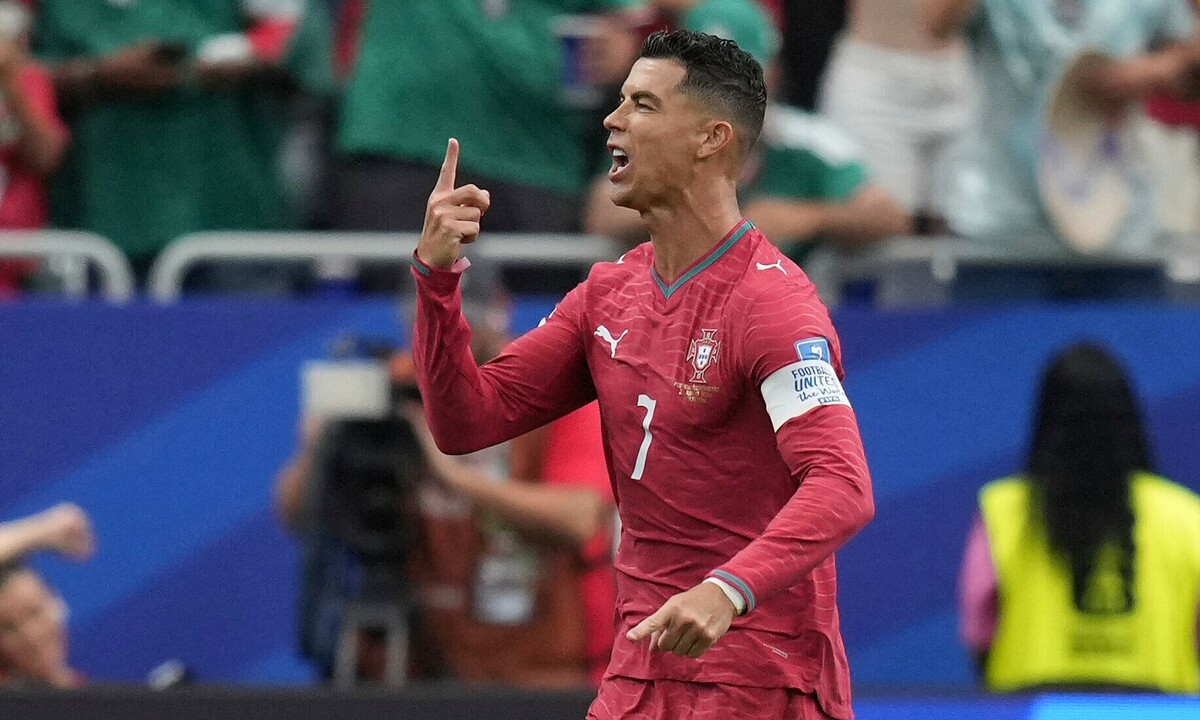RR88 Baccarat và Cú Đúp Làm Nên Lịch Sử Của Ronaldo Tại World Cup - hình ảnh - winrr88.com RR88 Baccarat và Cú Đúp Làm Nên Lịch Sử Của Ronaldo Tại World Cup - hình ảnh - winrr88.com