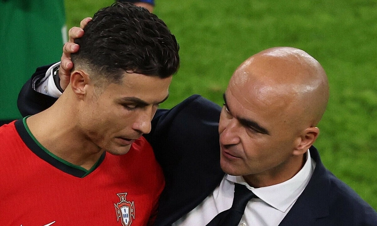 Shearer: ‘HLV Bồ Đào Nha không dám thay Ronaldo’ - hình ảnh - winrr88.com Shearer: ‘HLV Bồ Đào Nha không dám thay Ronaldo’ - hình ảnh - winrr88.com