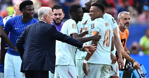 HLV Deschamps đi vào lịch sử World Cup: Mbappe – Dembele tái lập kỳ tích của Brazil: góc nhìn mới cho người chơi Việt - hình ảnh - winrr88.com HLV Deschamps đi vào lịch sử World Cup: Mbappe – Dembele tái lập kỳ tích của Brazil: góc nhìn mới cho người chơi Việt - hình ảnh - winrr88.com