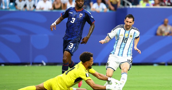 Messi nói đùa mà… rất thật ‘cầu thủ Cabo Verde đá tôi tơi tả, rồi xin chữ ký’ - hình ảnh - winrr88.com Messi nói đùa mà… rất thật ‘cầu thủ Cabo Verde đá tôi tơi tả, rồi xin chữ ký’ - hình ảnh - winrr88.com